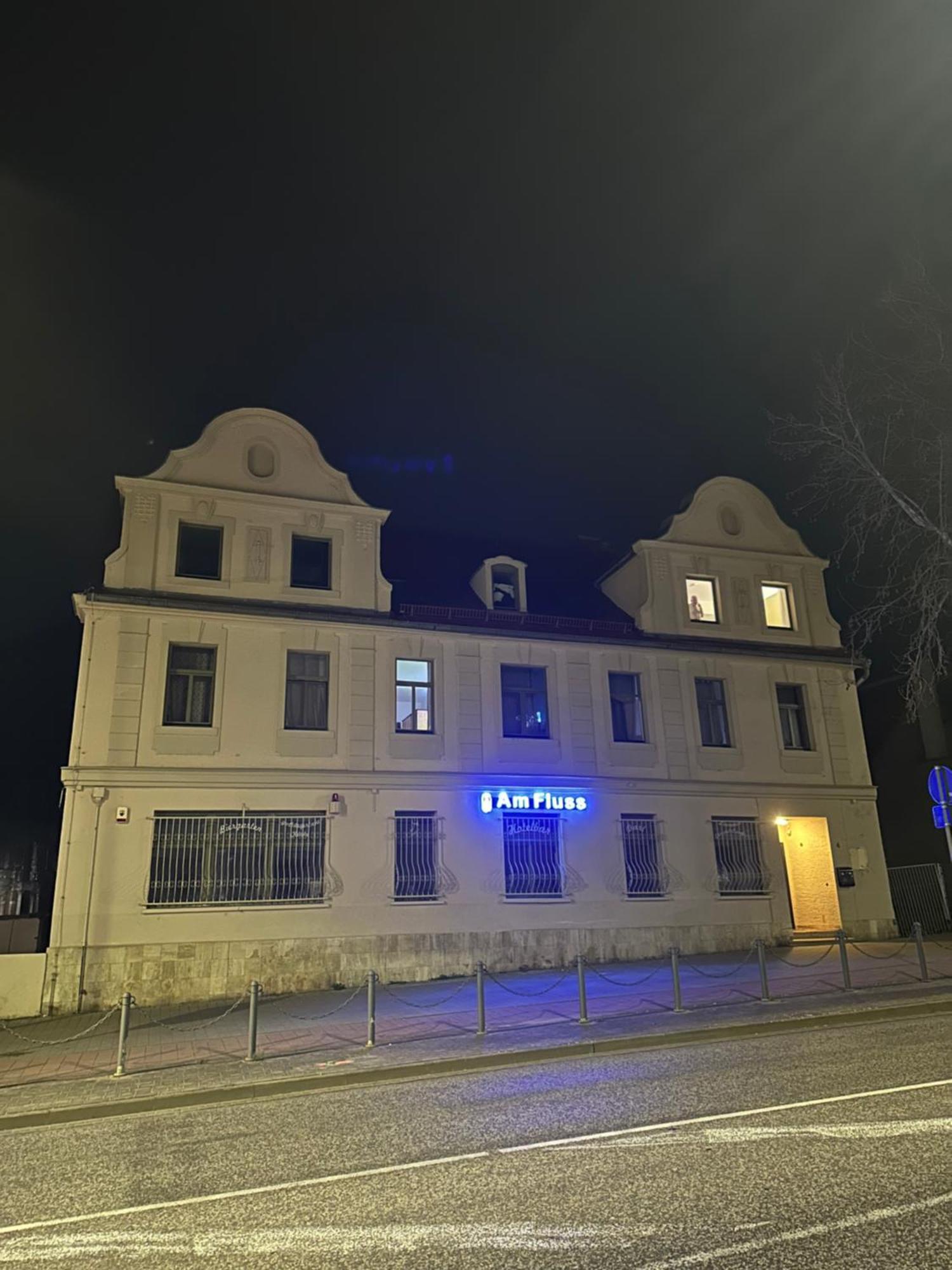 Am Fluss Gasthaus Вайсенфельс Экстерьер фото